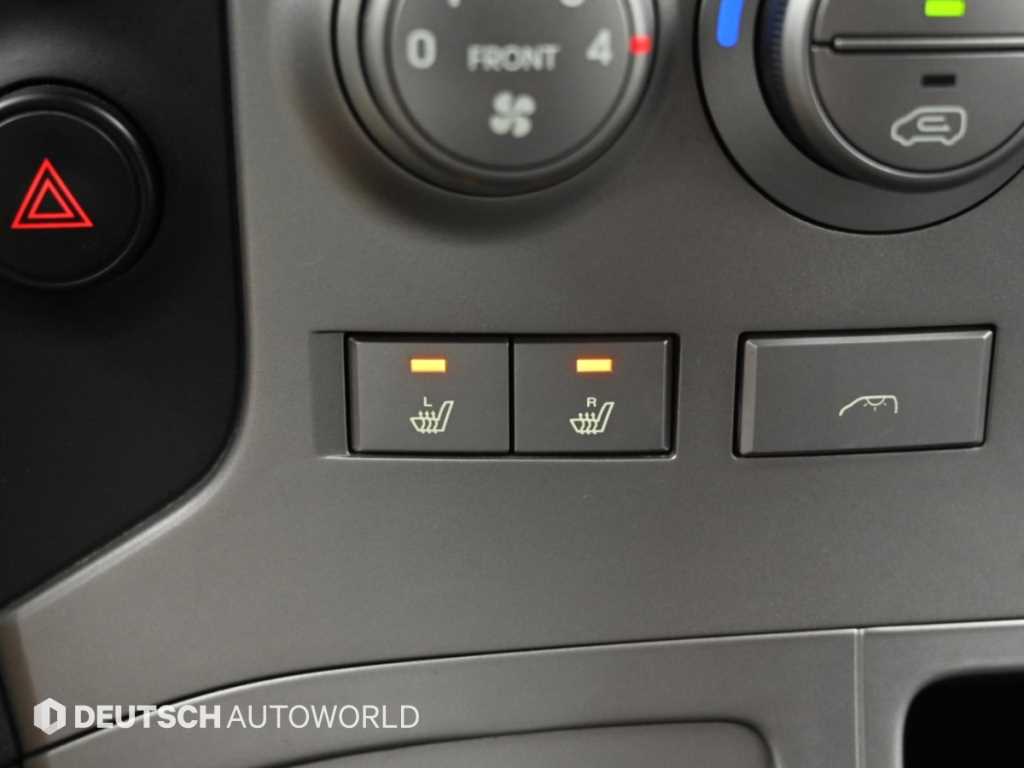 Hyundai Starex — photo 17