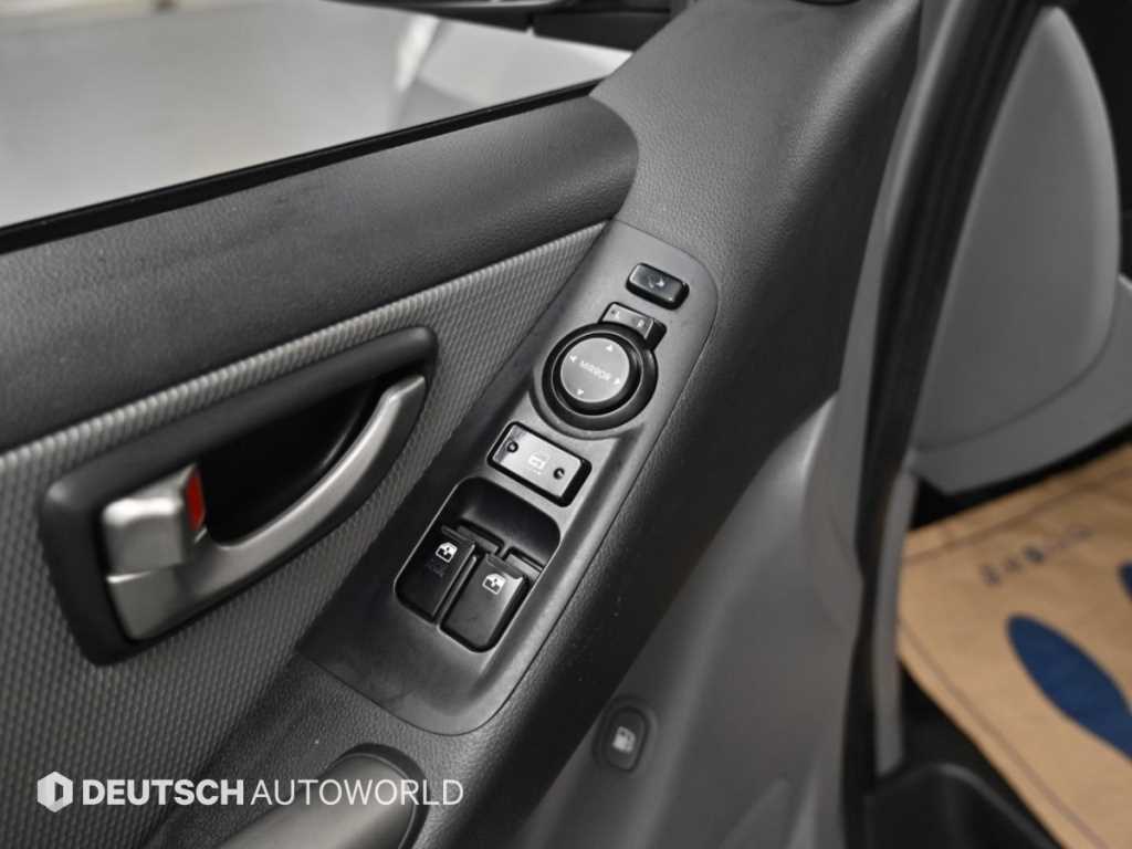 Hyundai Starex — photo 18