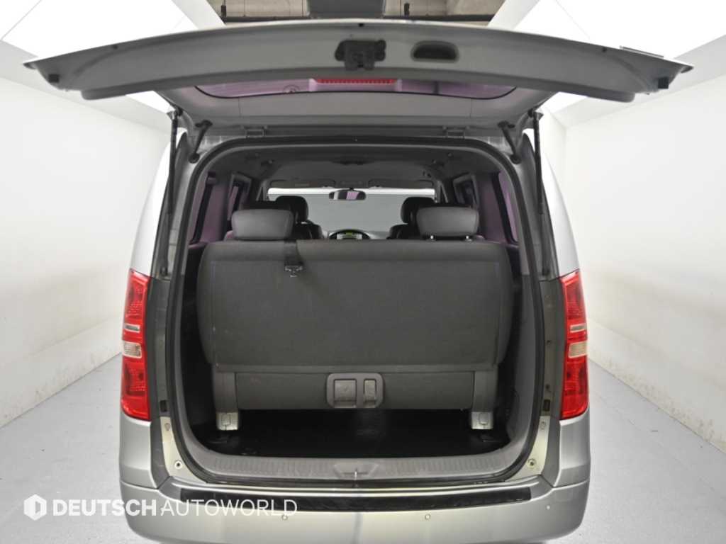 Hyundai Starex — photo 19