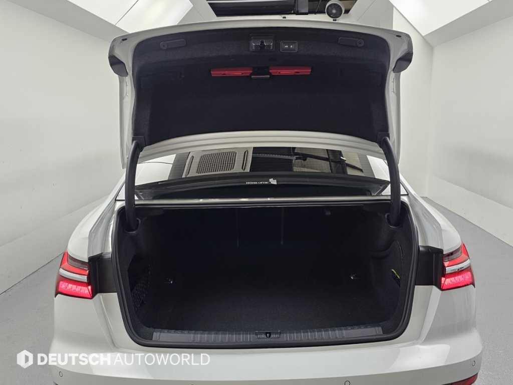 Audi A6 — photo 19