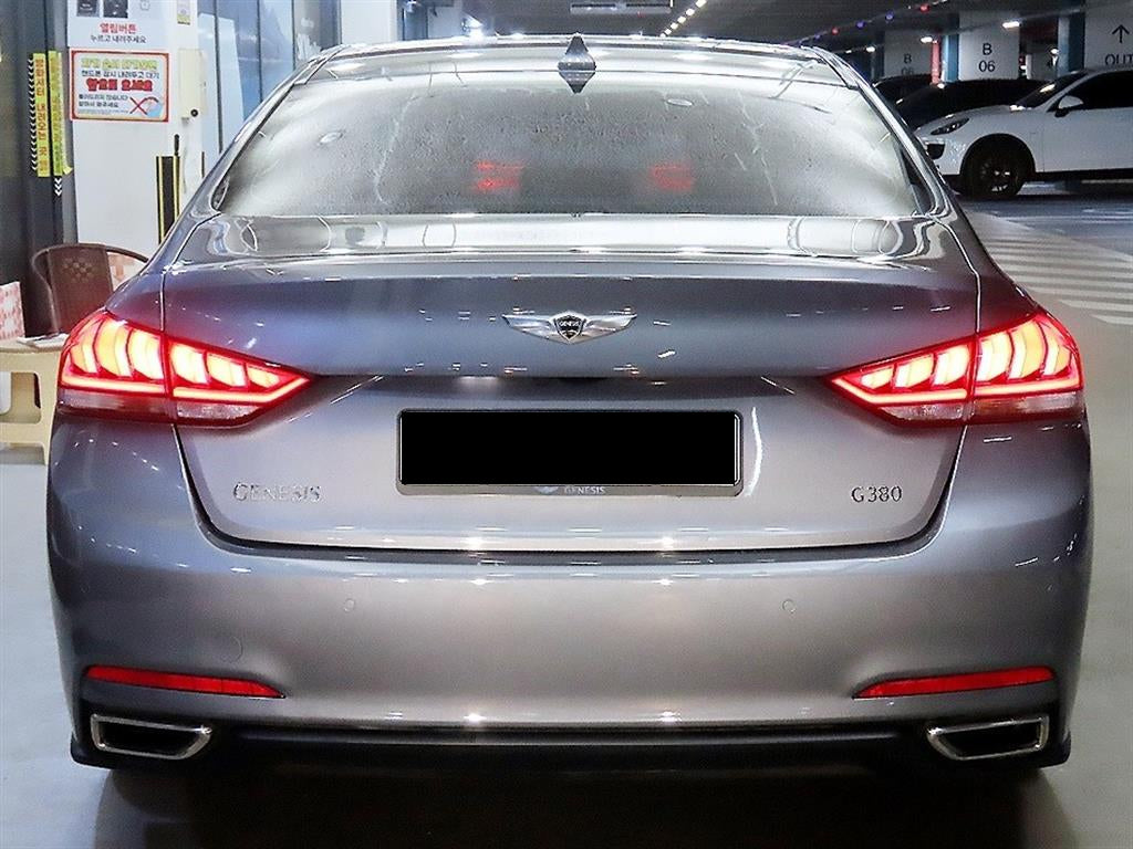 Hyundai Genesis — photo 05