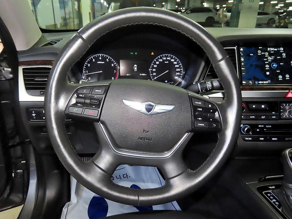 Hyundai Genesis — photo 08
