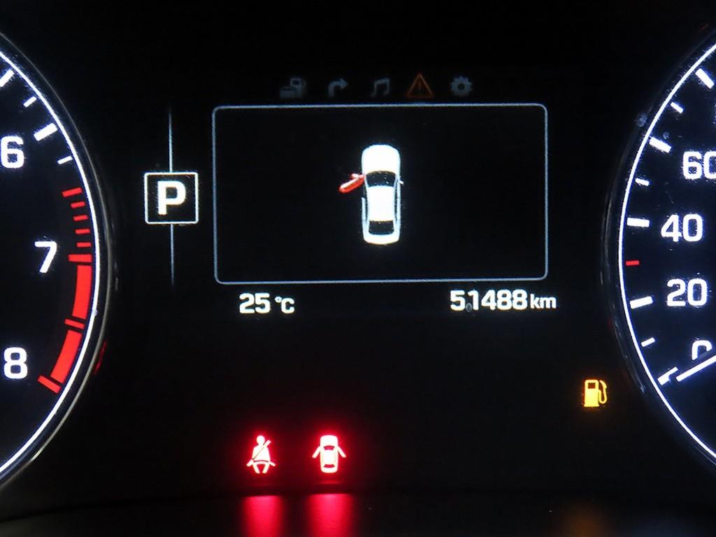 Hyundai Genesis — photo 09