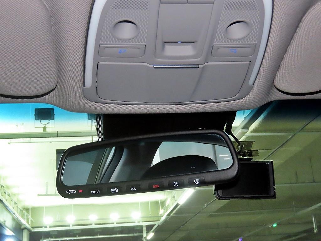 Hyundai Genesis — photo 17