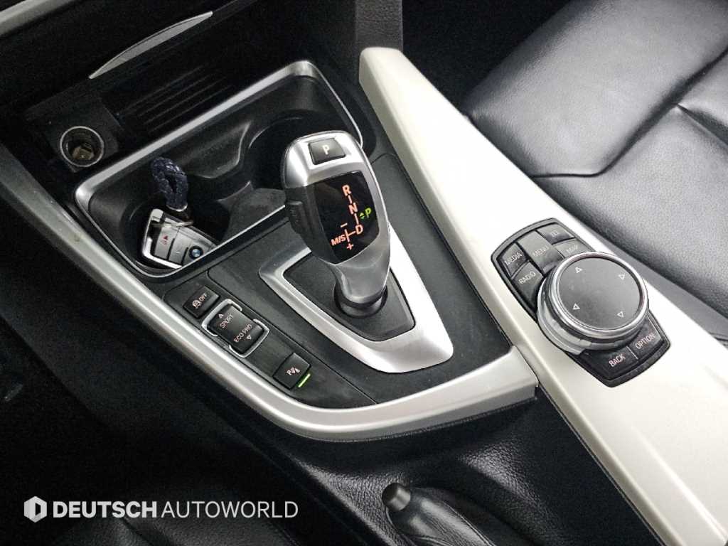 BMW 4-Series — photo 09