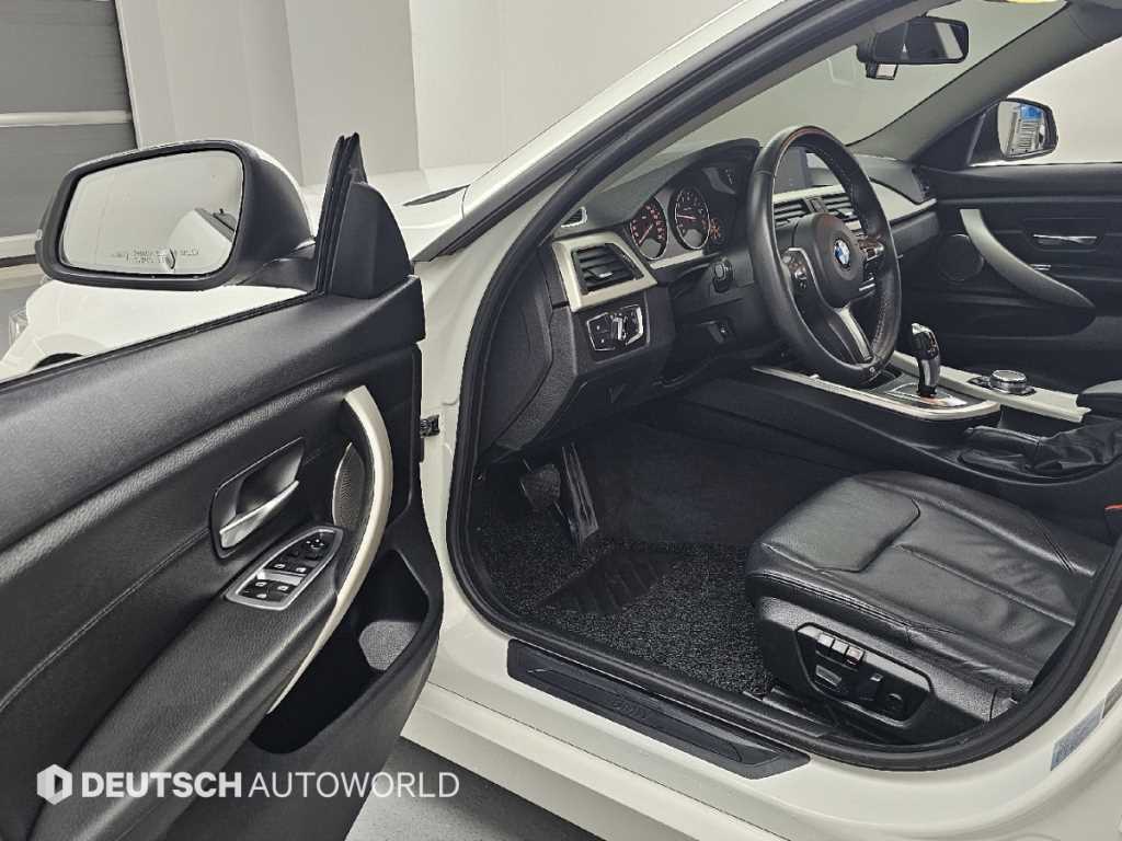 BMW 4-Series — photo 11