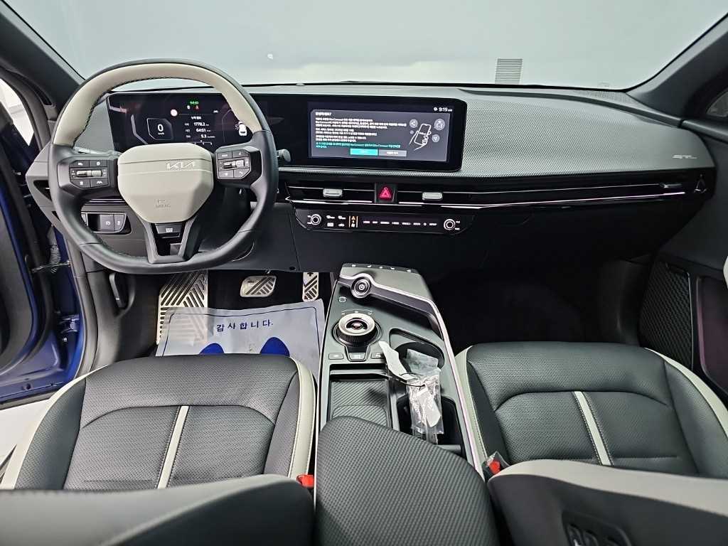 Kia EV6 — photo 07