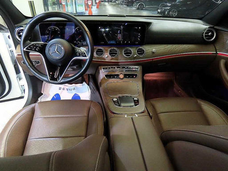 Mercedes-Benz E-Class — photo 10