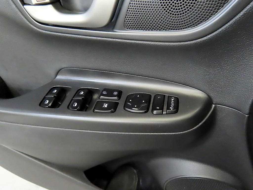 Hyundai Kona — photo 15