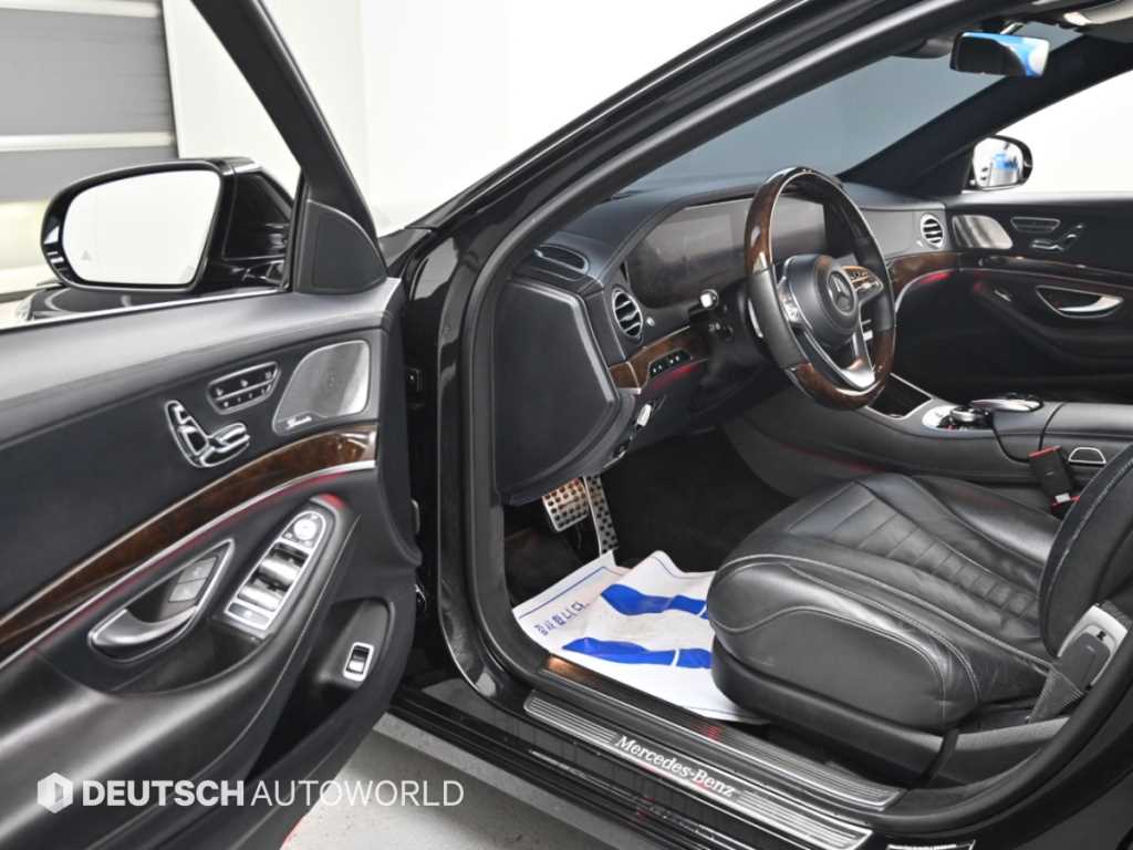 Mercedes-Benz S-Class — photo 11