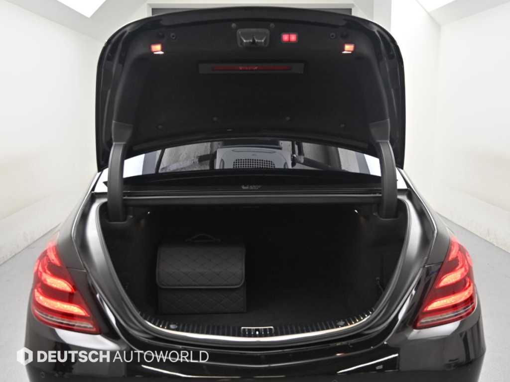 Mercedes-Benz S-Class — photo 19