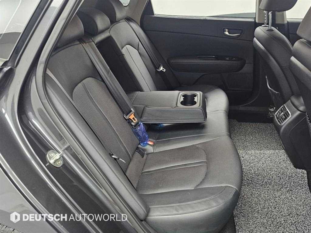 Kia K5 — photo 11