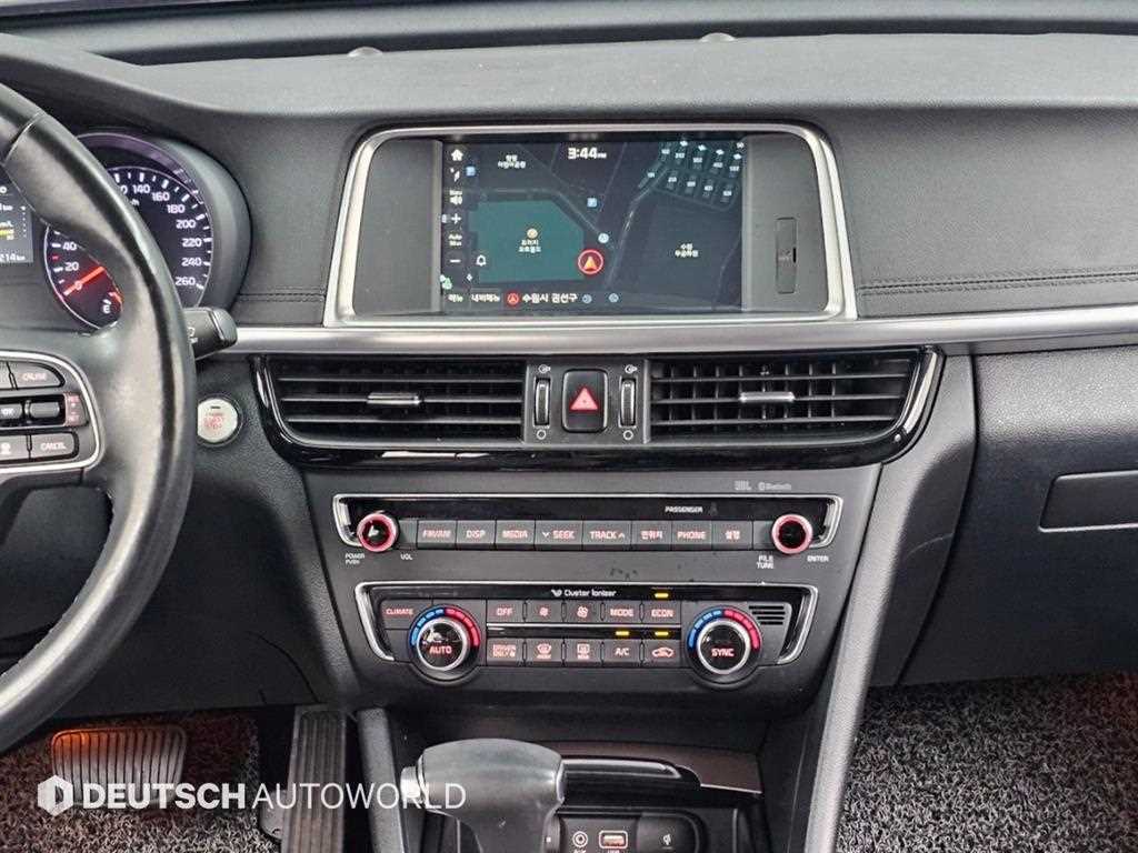 Kia K5 — photo 13