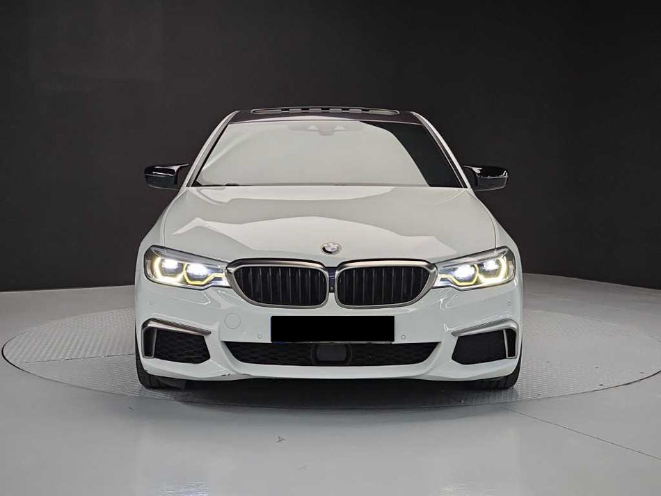BMW 5-Series — photo 02