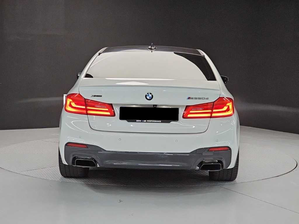BMW 5-Series — photo 03