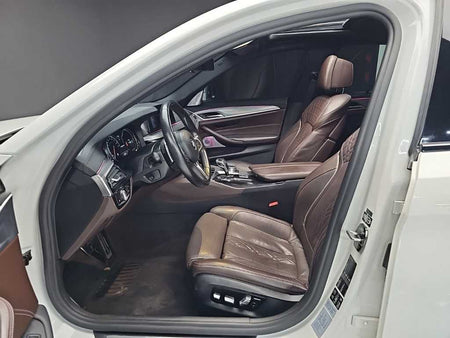 BMW 5-Series — photo 10