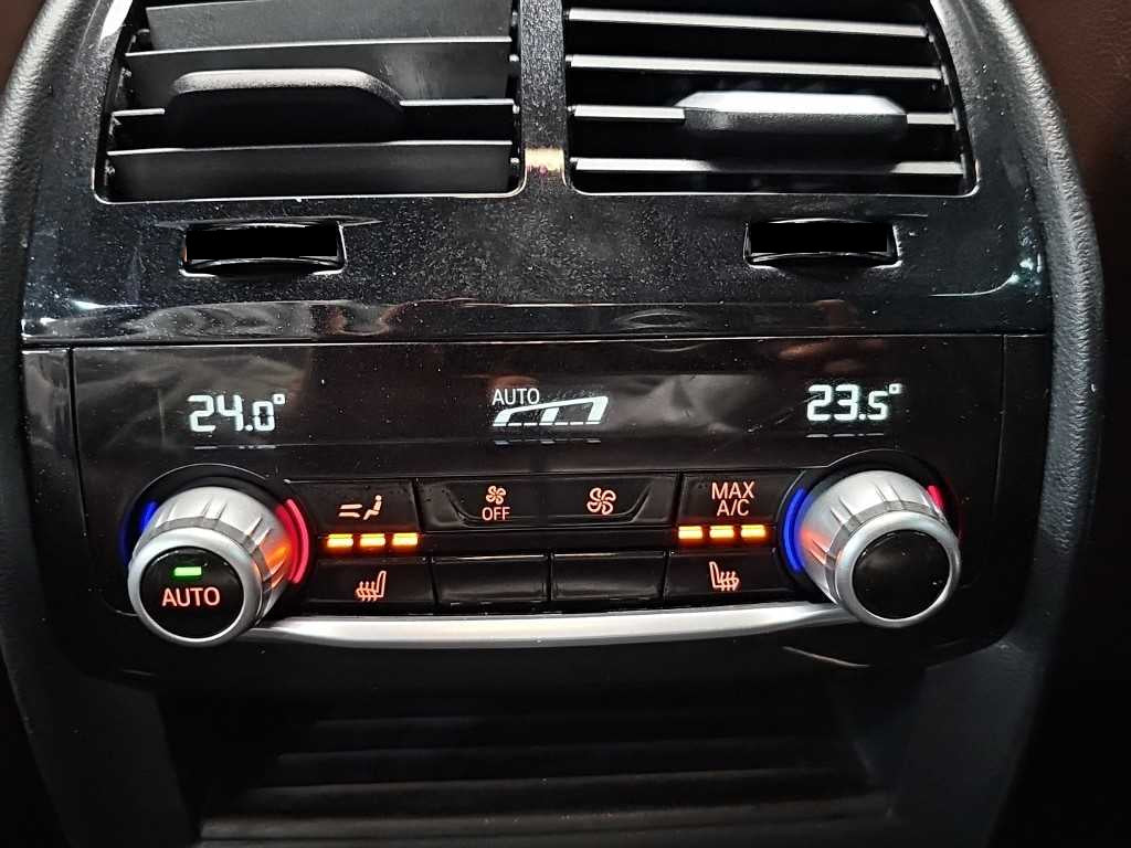 BMW 5-Series — photo 13