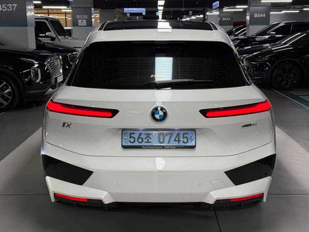 BMW iX — photo 04