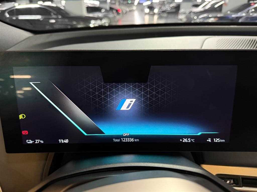 BMW iX — photo 07