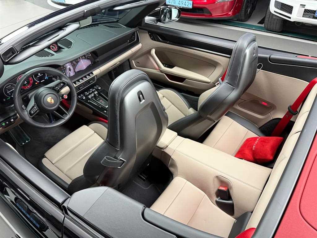 Porsche 911 — photo 12