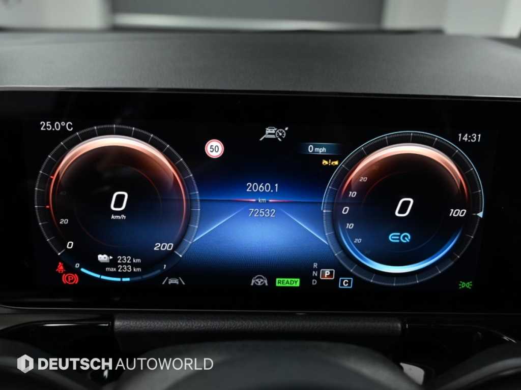 Mercedes-Benz EQA — photo 08