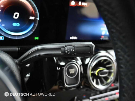Mercedes-Benz EQA — photo 09