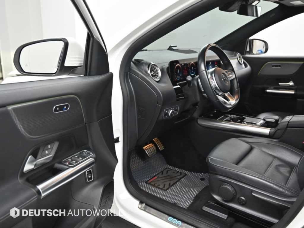 Mercedes-Benz EQA — photo 11