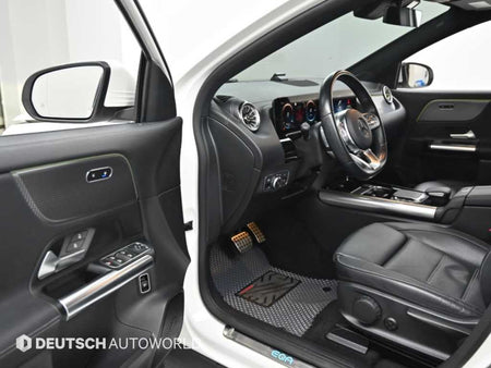 Mercedes-Benz EQA — photo 11