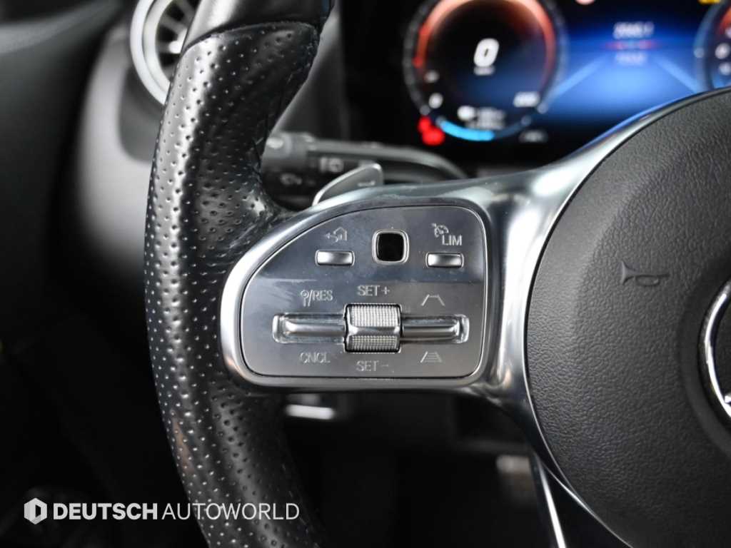 Mercedes-Benz EQA — photo 16