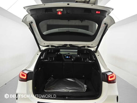 Mercedes-Benz EQA — photo 19