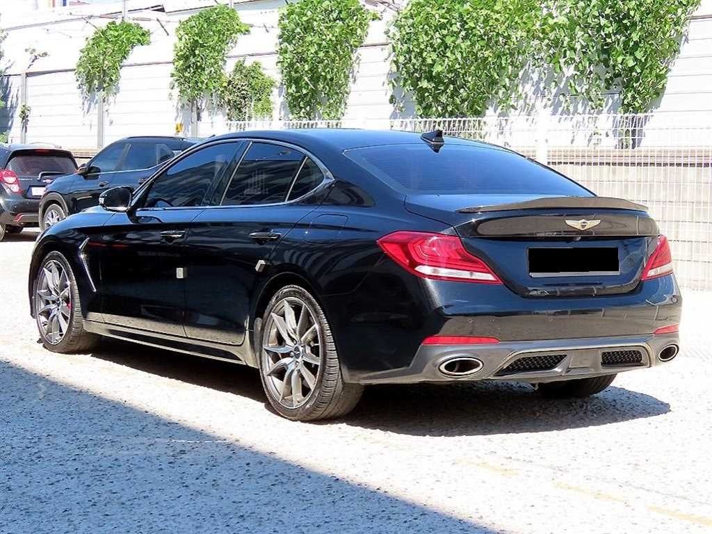 Genesis G70 — photo 03