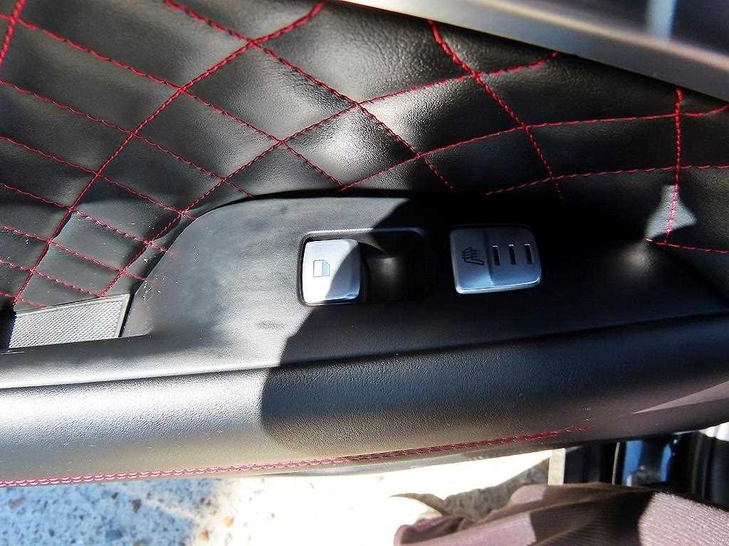 Genesis G70 — photo 16