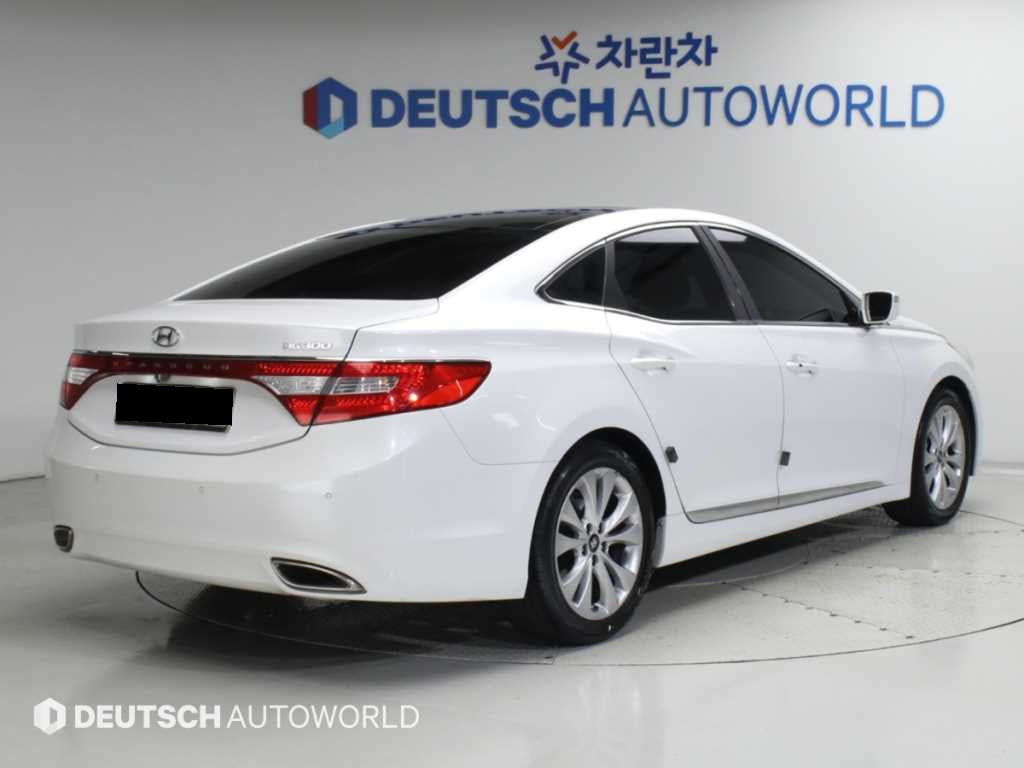 Hyundai Grandeur — photo 02