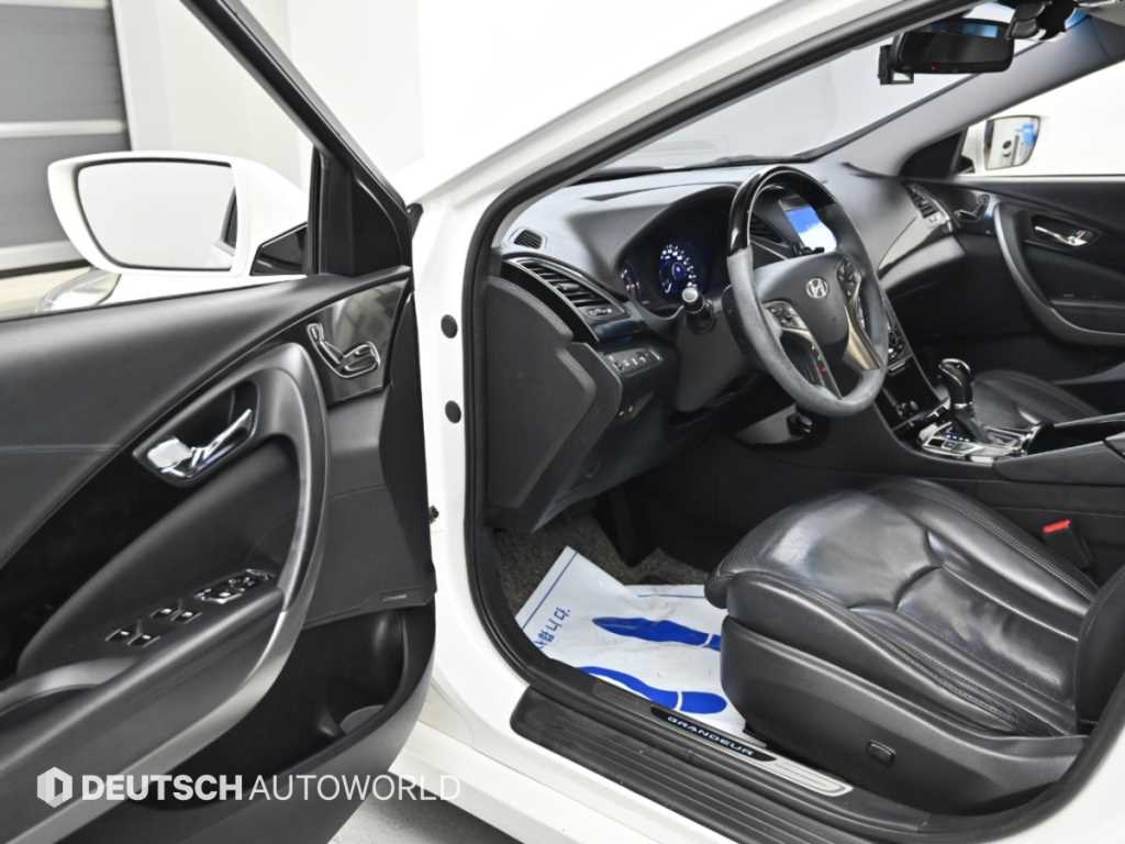 Hyundai Grandeur — photo 11