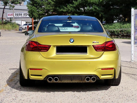 BMW M4 — photo 04