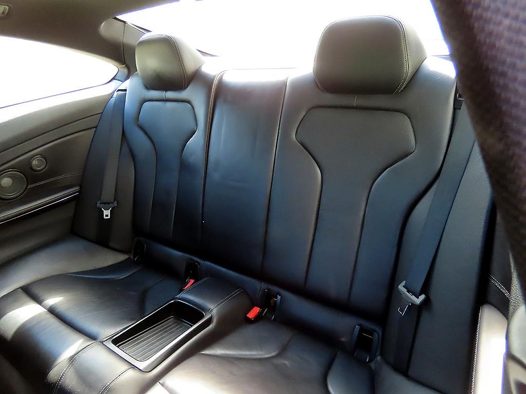 BMW M4 — photo 06