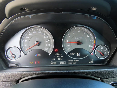 BMW M4 — photo 09