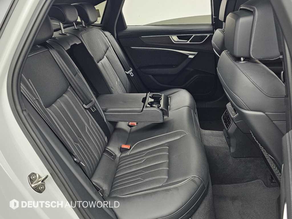 Audi A6 — photo 12