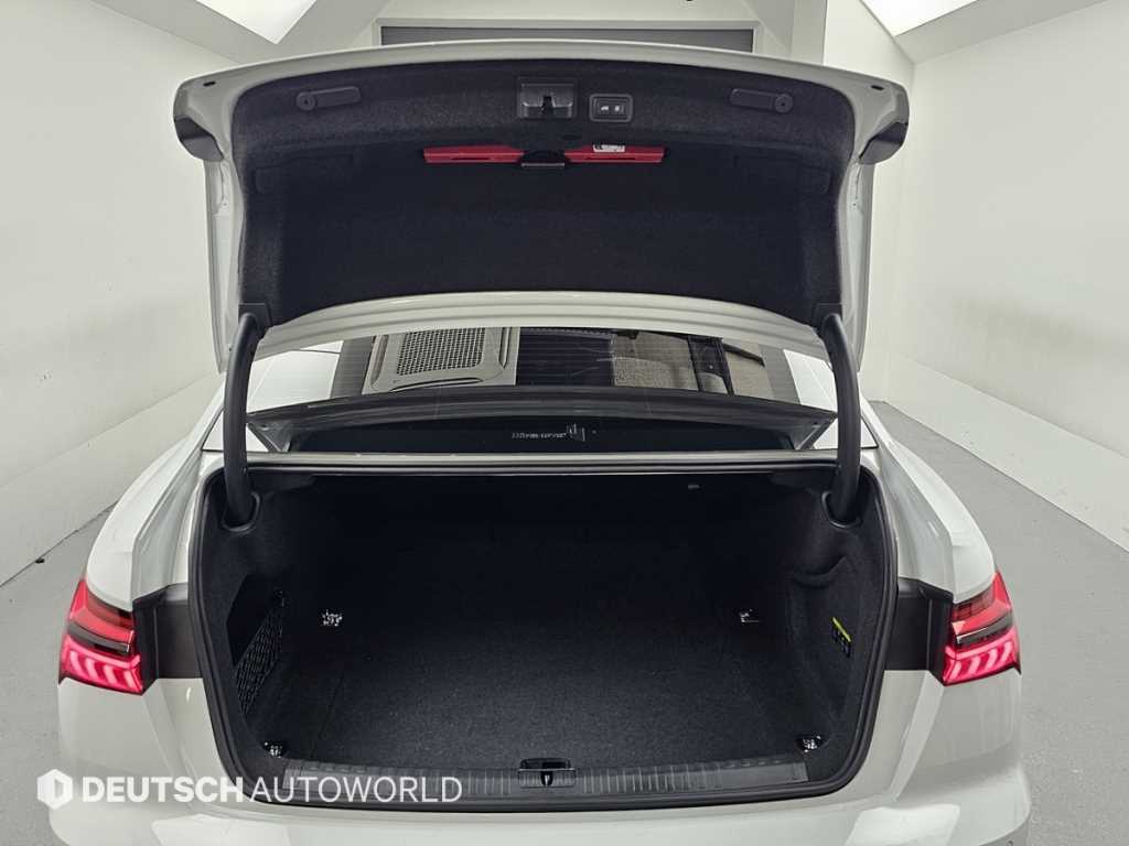 Audi A6 — photo 19