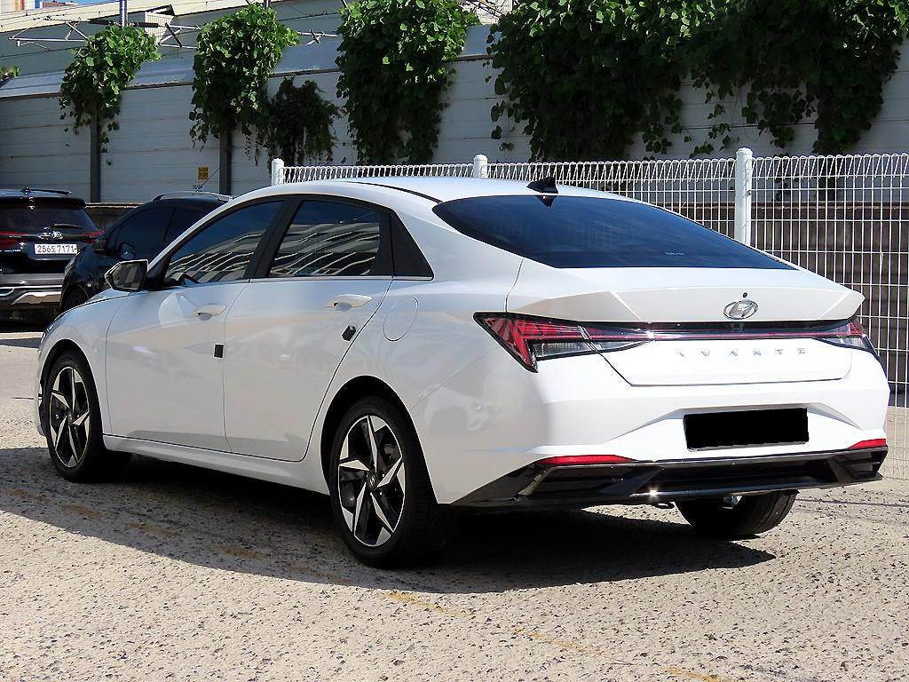Hyundai Avante — photo 03