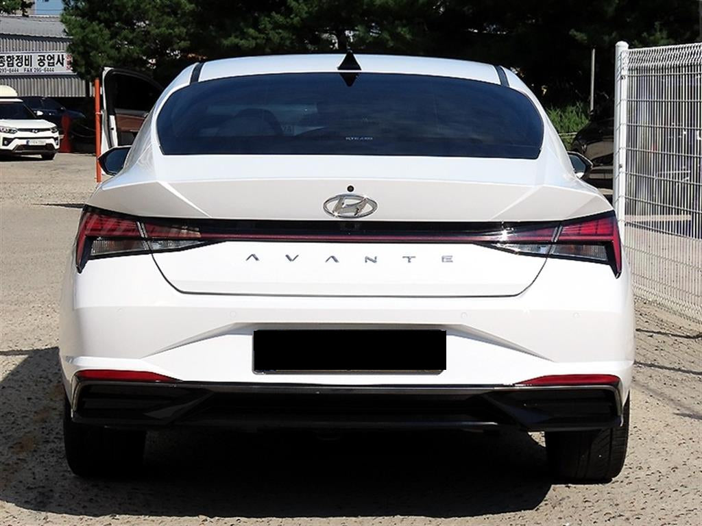 Hyundai Avante — photo 04