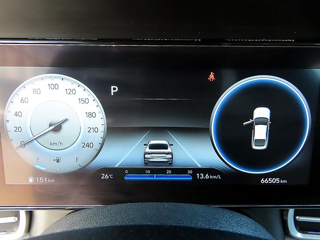 Hyundai Avante — photo 09