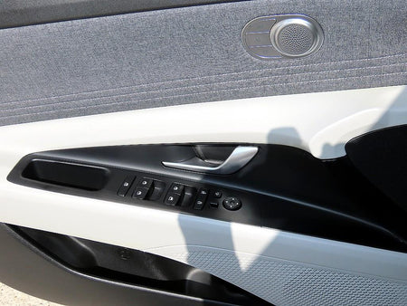Hyundai Avante — photo 11