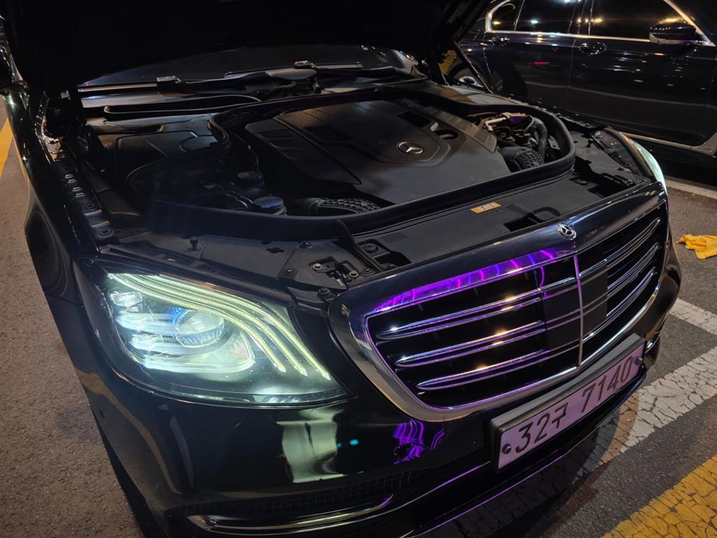 Mercedes-Benz S-Class — photo 13