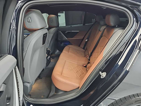BMW i5 — photo 12