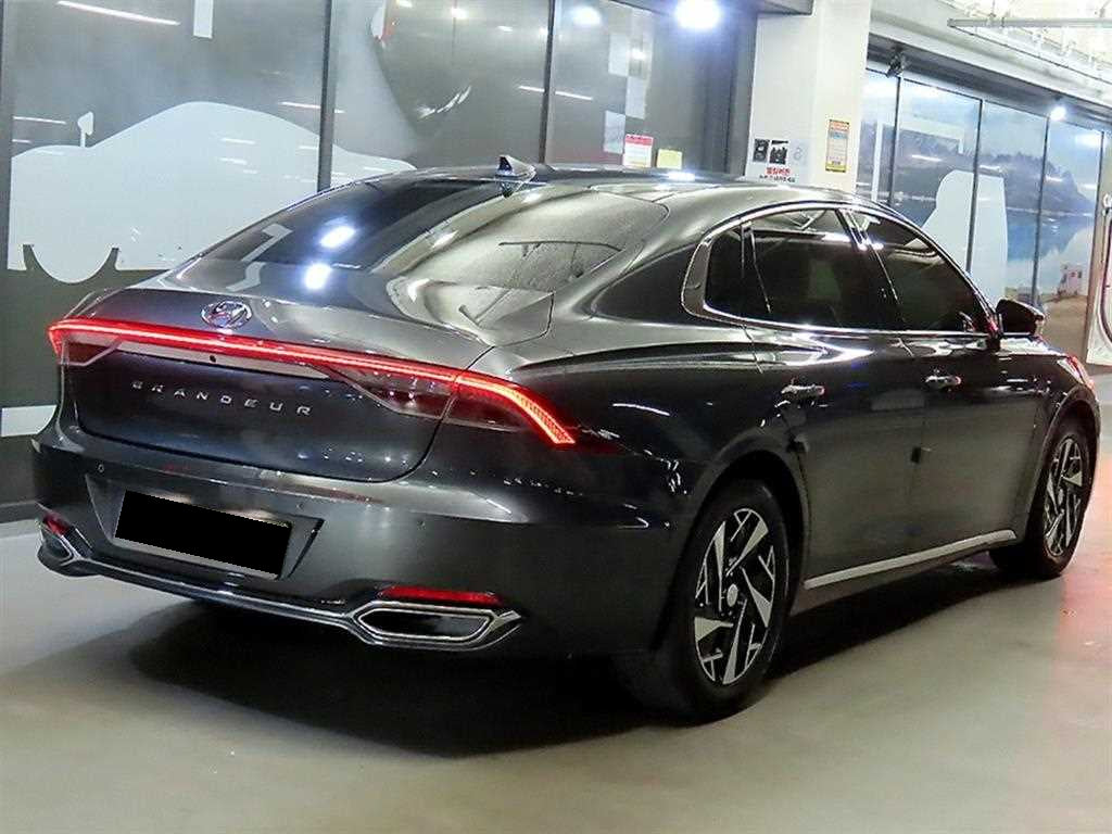 Hyundai Grandeur — photo 04