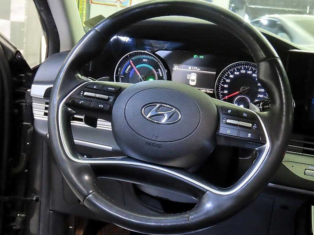 Hyundai Grandeur — photo 08