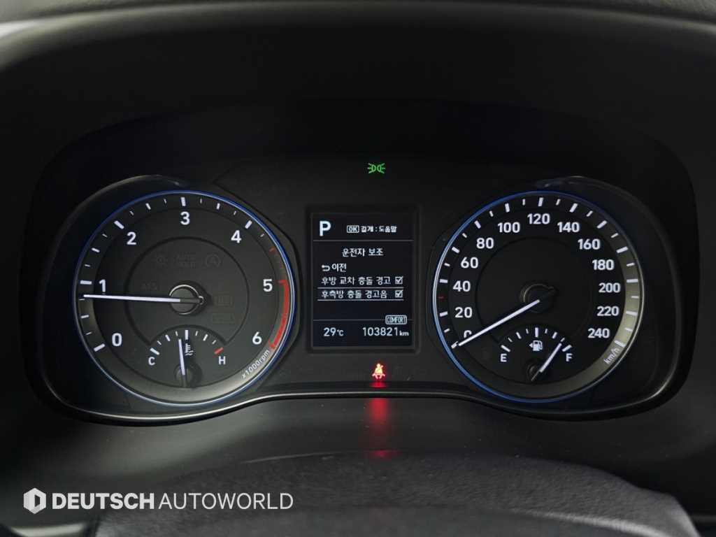 Hyundai Kona — photo 08