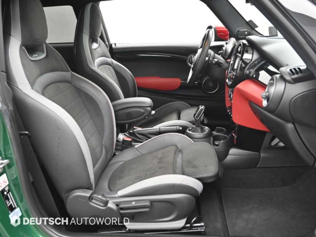 Mini Cooper — photo 10