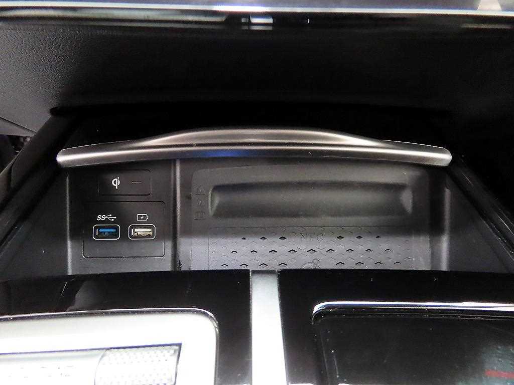 Genesis G80 — photo 16